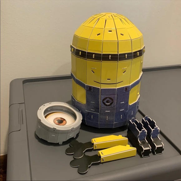 Stuart the Minion 3D Puzzle - Picture 7 of 7